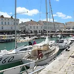 Clos Du Pere Ignace Holiday home *